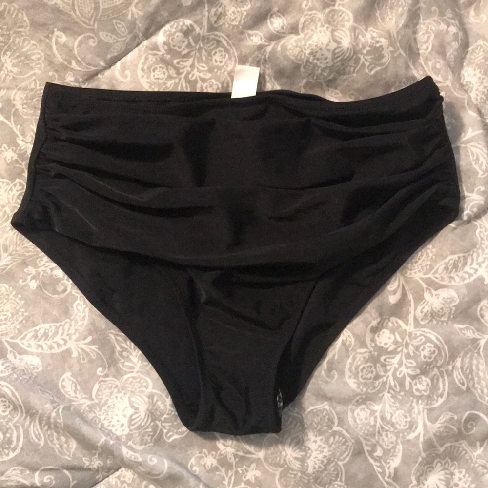SHEIN high waisted black bottoms